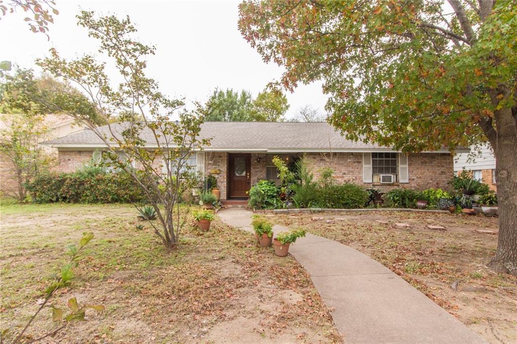 330 Van Rowe Avenue - Photo 1