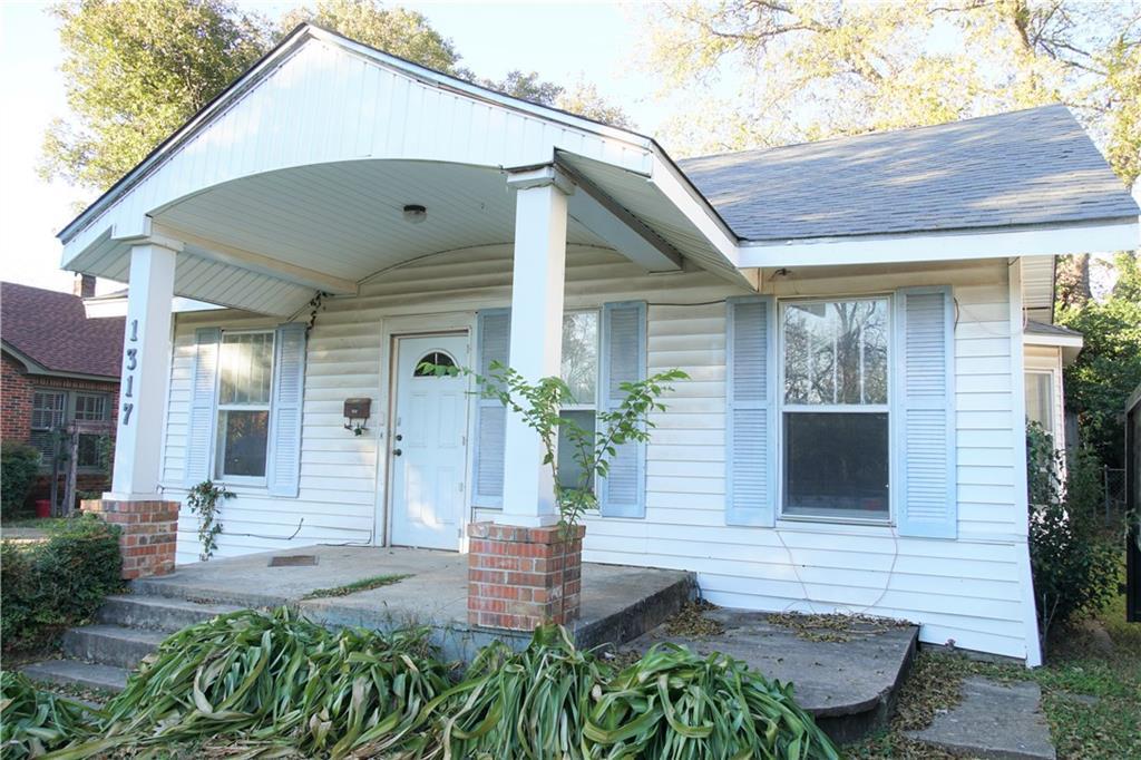 1317 Main Street - Photo 1