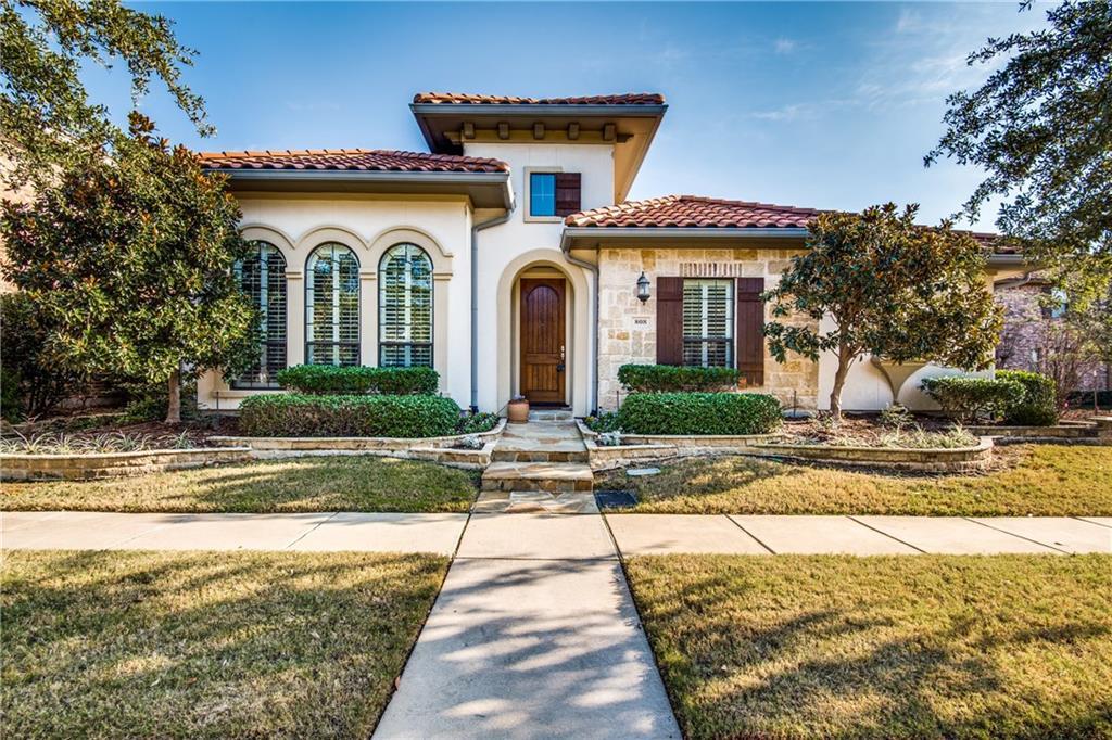 808 Valencia Boulevard - Photo 1