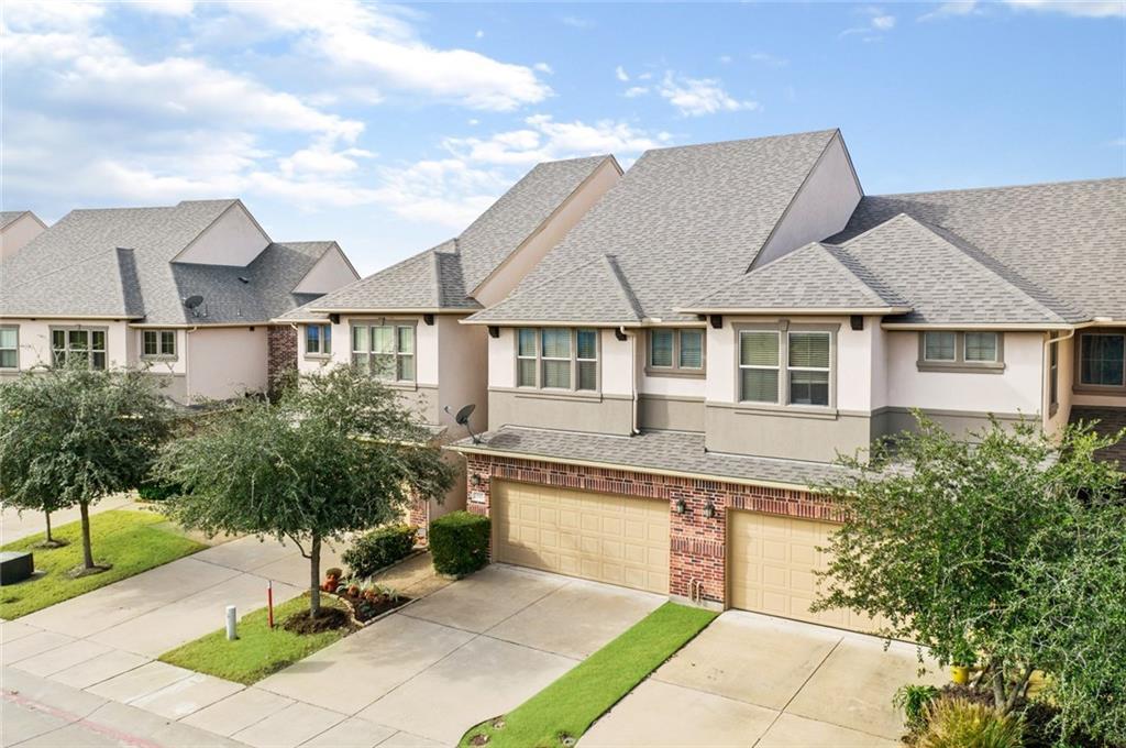 315 Phoebe Drive - Photo 1