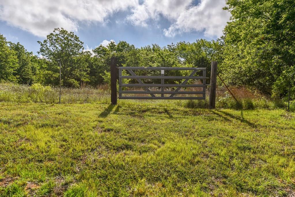 7715 Mansfield Cardinal Road - Photo 1