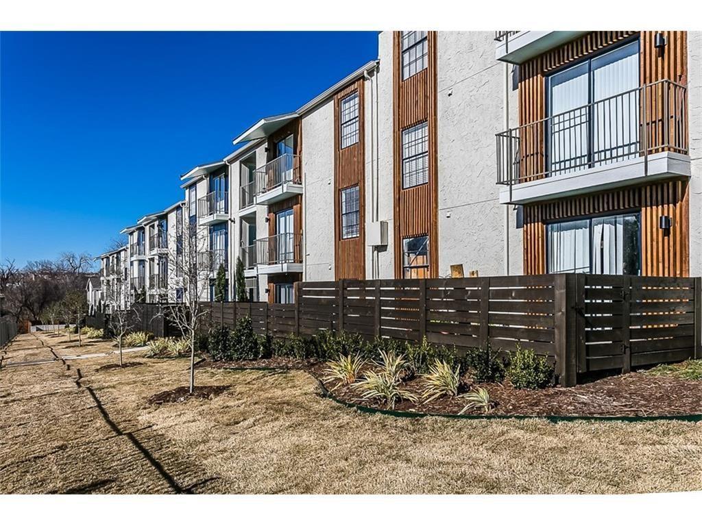 4710 Lake Avenue - Photo 1