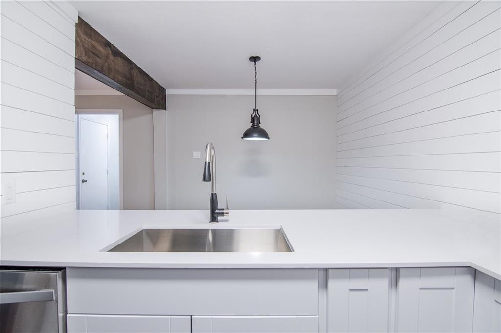 5808 Sandhurst Lane - Photo 1