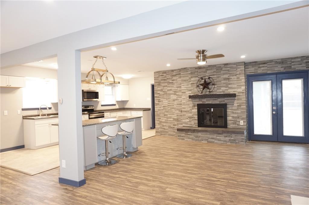 815 Center Street - Photo 1