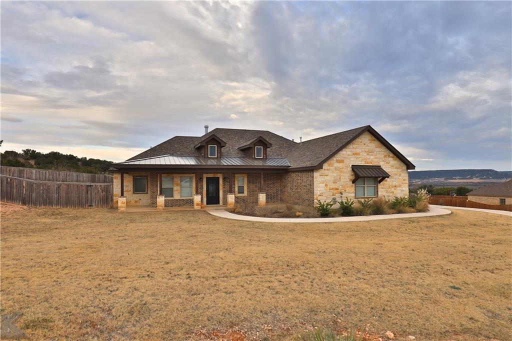 109 English Court - Photo 1