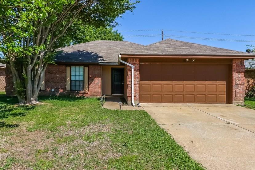 822 Simon Drive - Photo 1