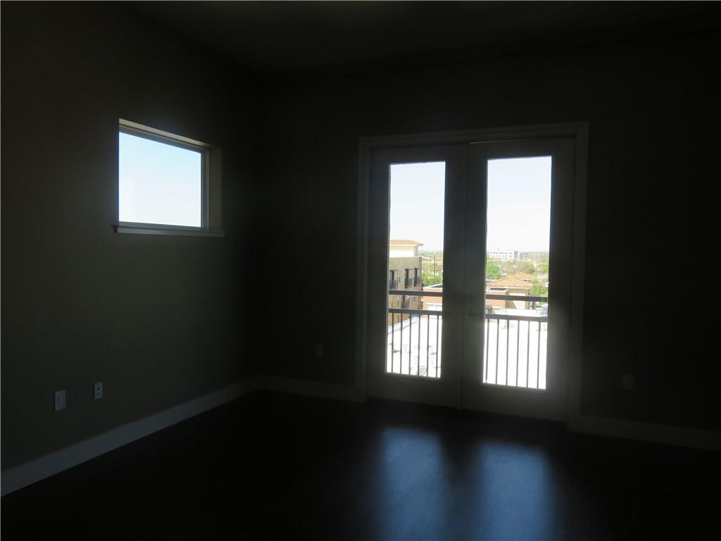 928 Travis Avenue - Photo 1