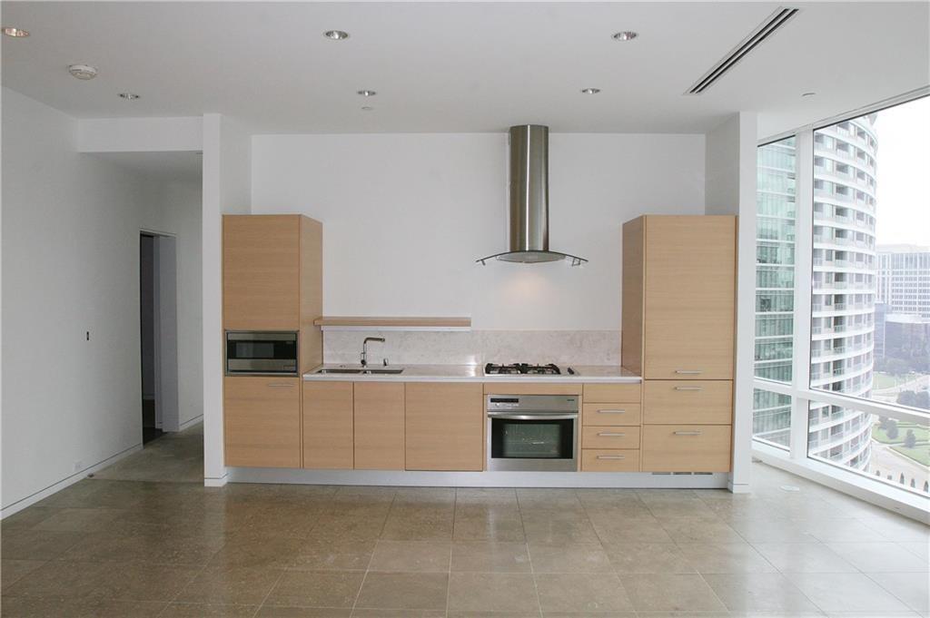 2430 Victory Park Lane - Photo 1