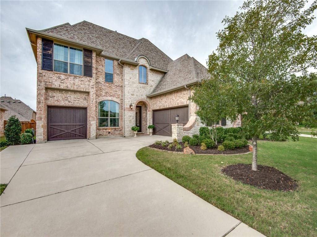 1070 Woodford Drive - Photo 1