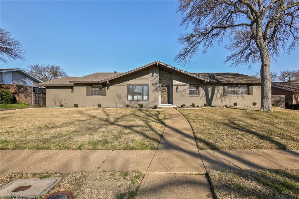 3929 Port Royal Drive - Photo 1