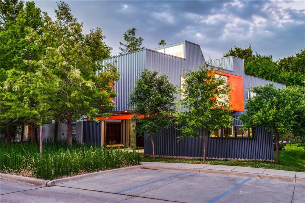 16 Vanguard Way - Photo 1