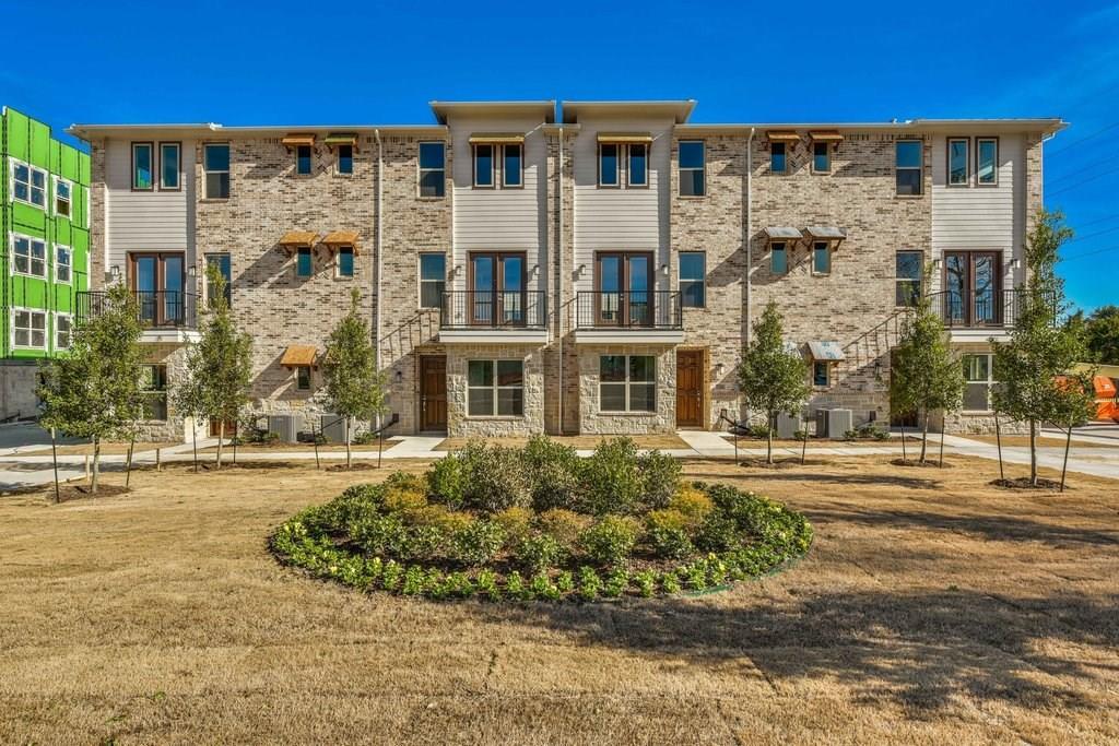 732 Plano Road - Photo 1