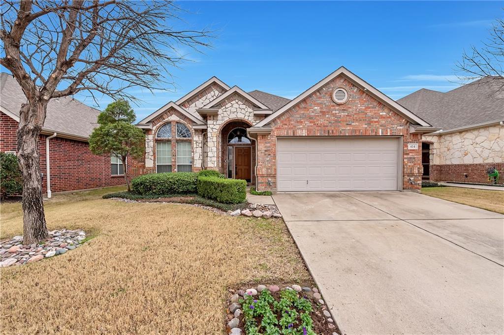414 Fountainside Drive - Photo 1
