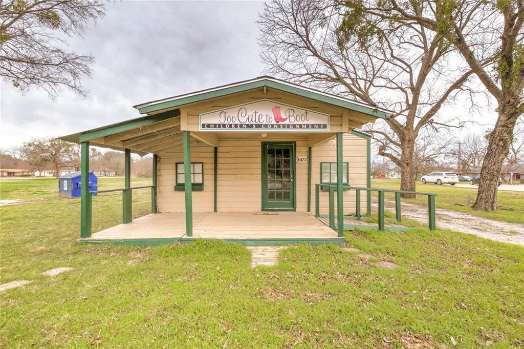 1023 Pearl Street - Photo 1