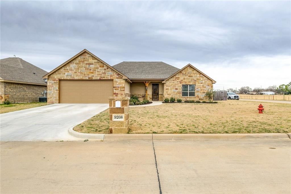 9208 Parkview Circle - Photo 1