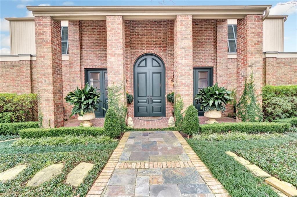 606 Rosemont Place - Photo 1