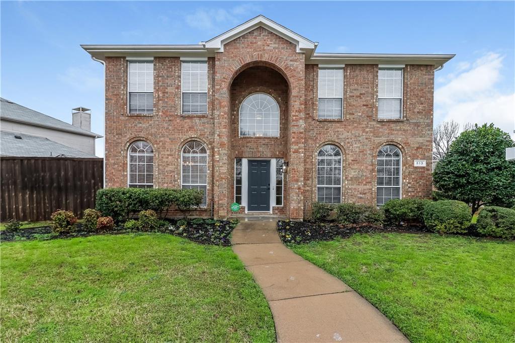 813 Aylesbury Drive - Photo 1