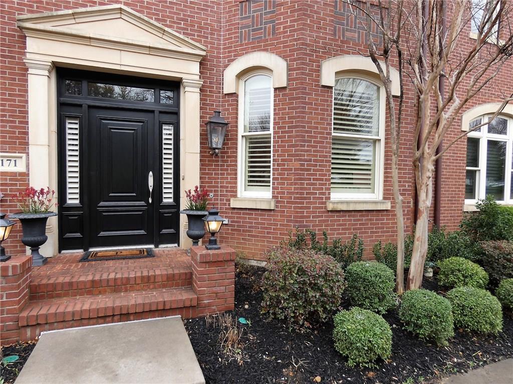 171 Summit Avenue - Photo 1