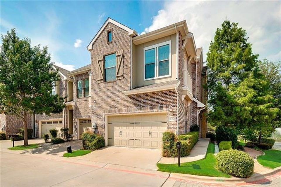 1302 Lake Vista Lane - Photo 1