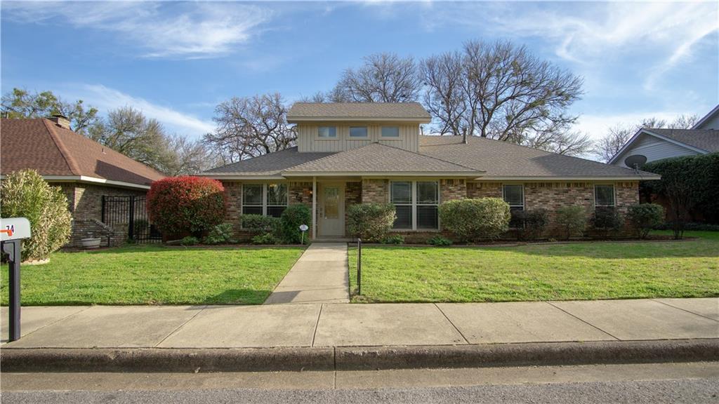 74 Lakewood Dr - Photo 1