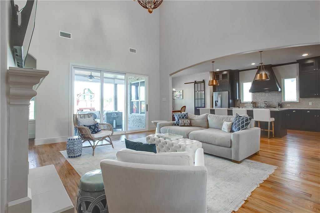 333 Creekview Terrace - Photo 1