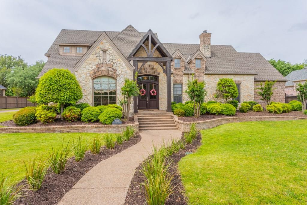 7208 Majestic Manor - Photo 1