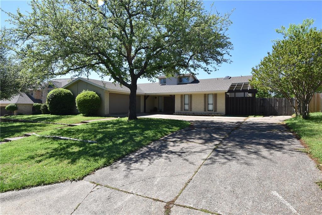 613 Craig Street - Photo 1