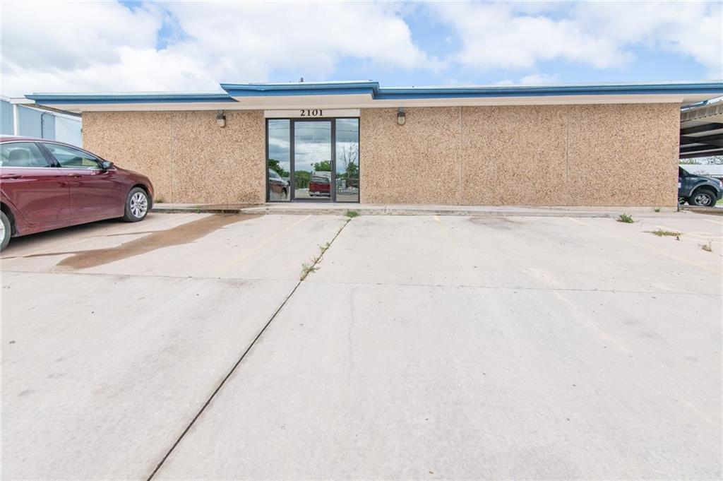 2101 Fisk - Photo 1