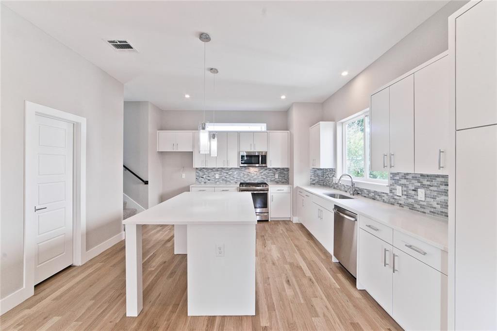 1951 Fitzhugh Avenue - Photo 1