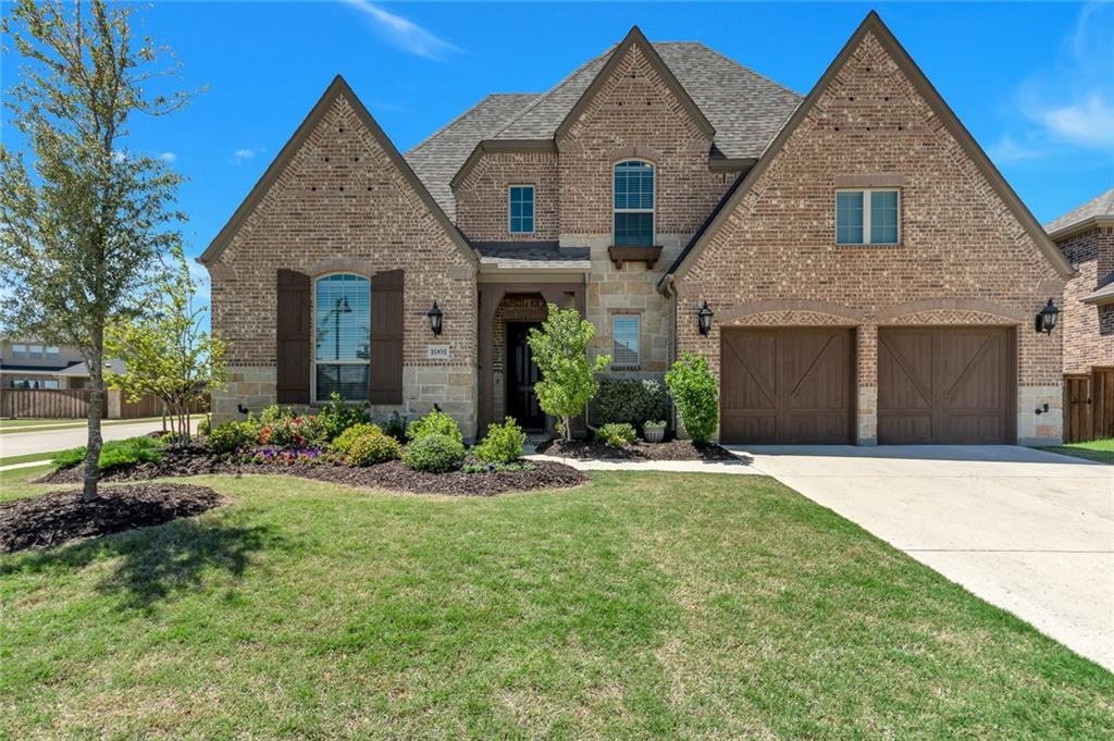 1001 Bluff Way - Photo 1