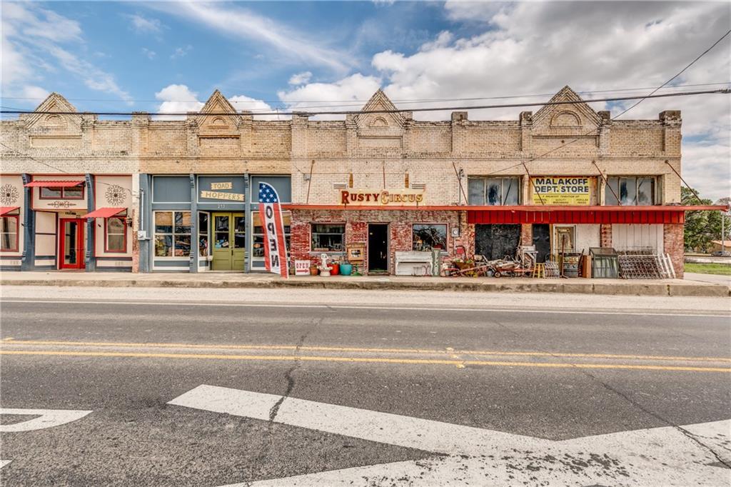 215 Terry Street - Photo 1