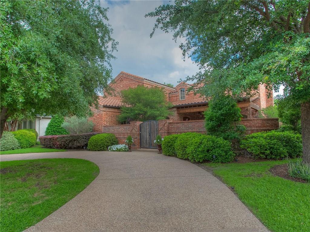 435 Wyndham - Photo 1