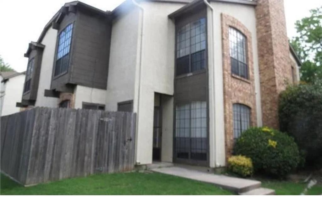 611 Oriole Boulevard - Photo 1