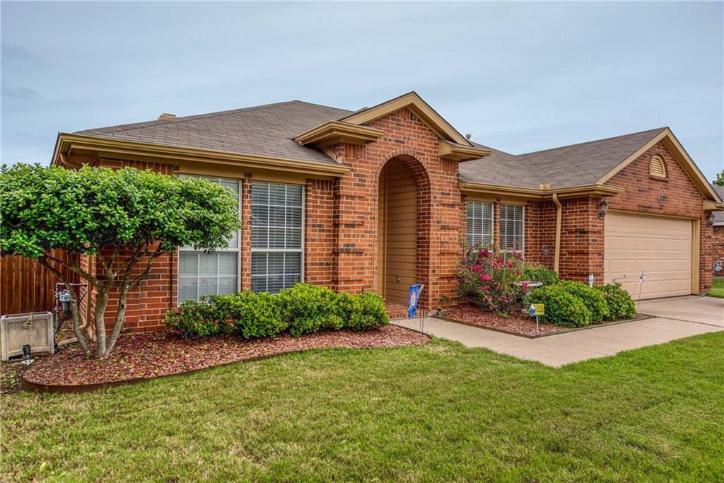 106 Londonderry Lane - Photo 1