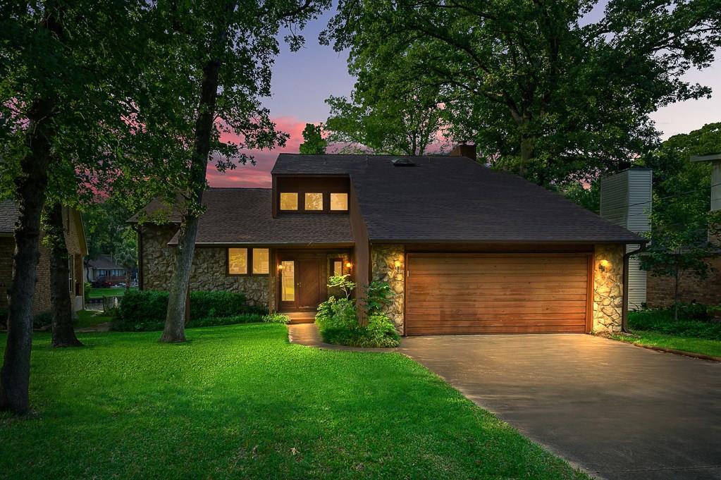 224 Channelview Drive - Photo 1