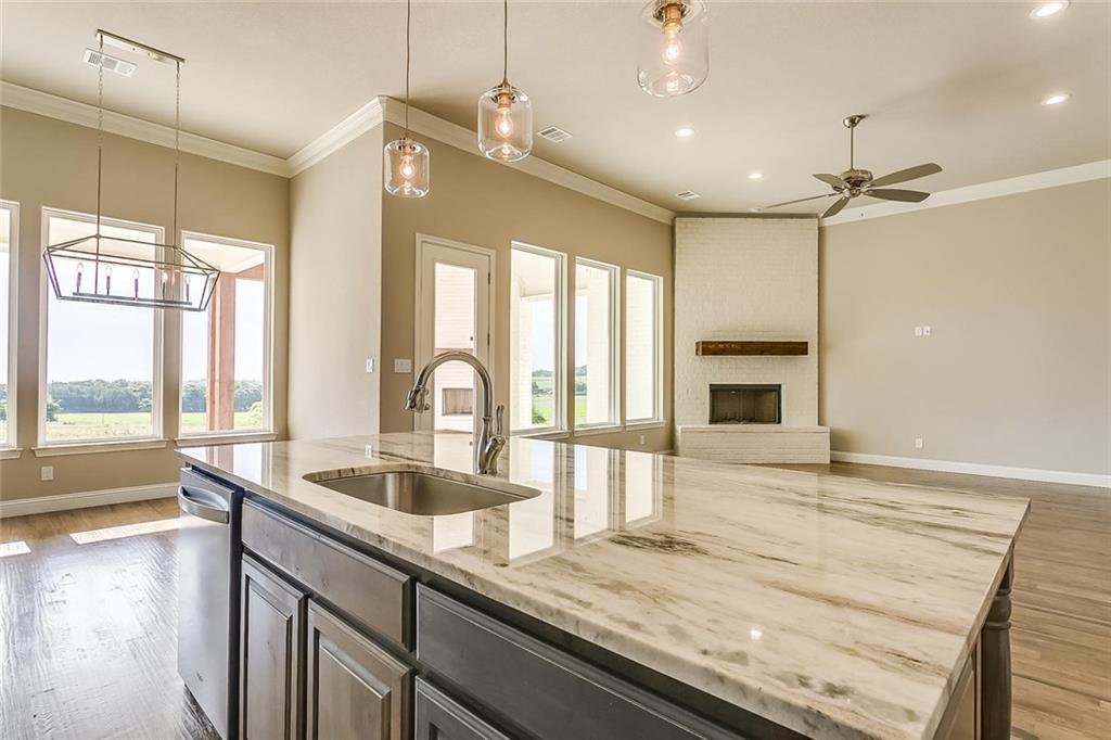 100 Creek Wood Drive - Photo 1