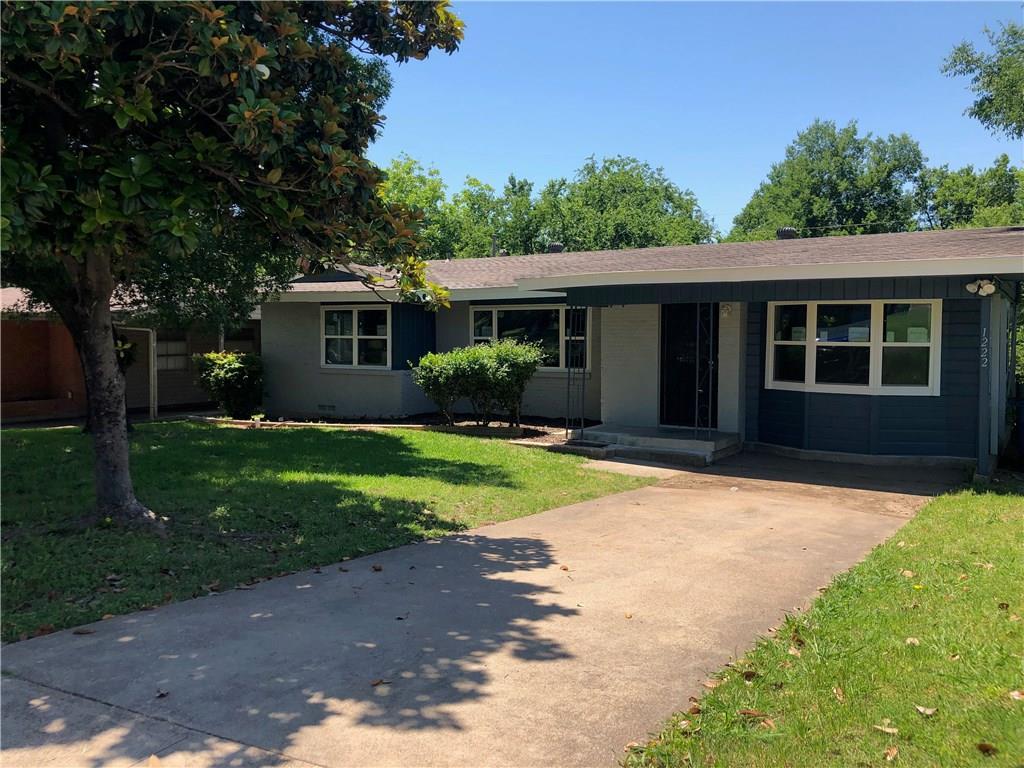 1222 Adelaide Drive - Photo 1