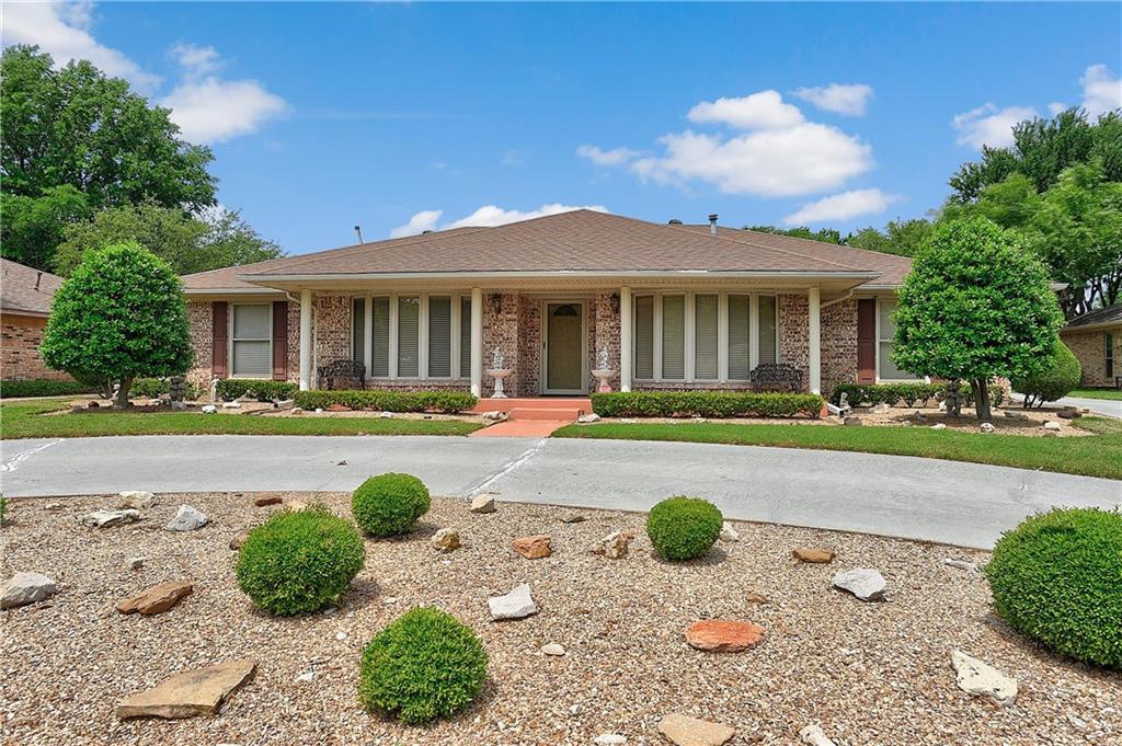 3108 Redbud - Photo 1