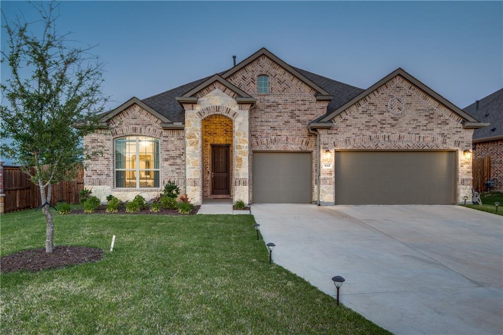 512 Angleton Court - Photo 1