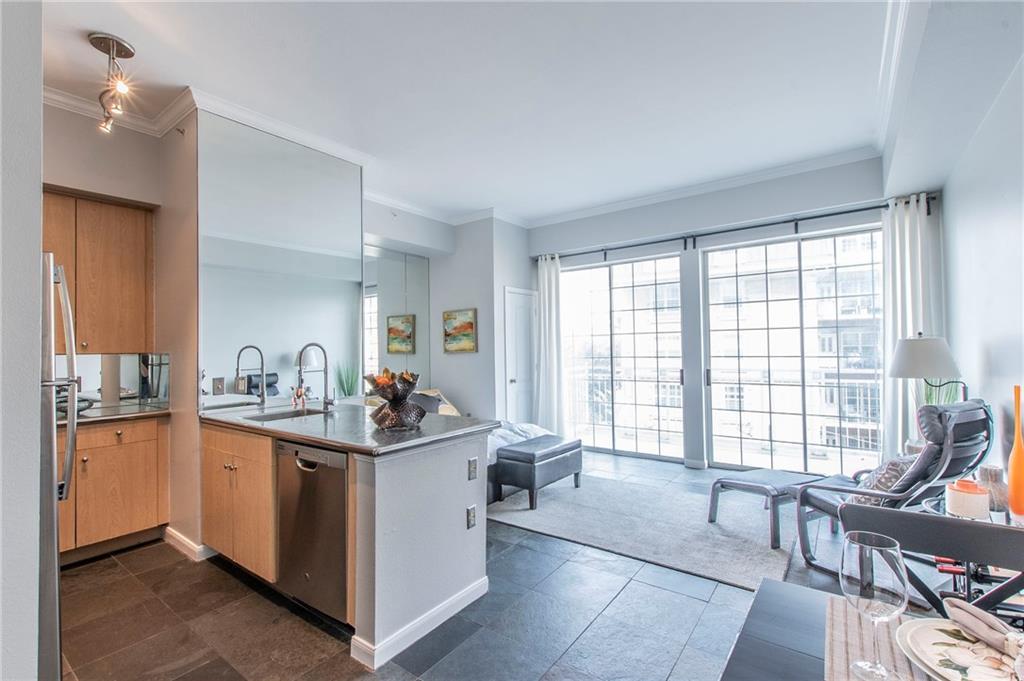 3225 Turtle Creek Boulevard - Photo 1