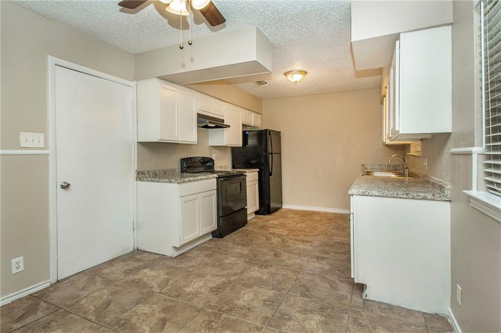 603 Chatam Circle - Photo 1