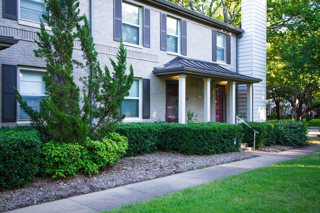 6402 Bordeaux Avenue - Photo 1
