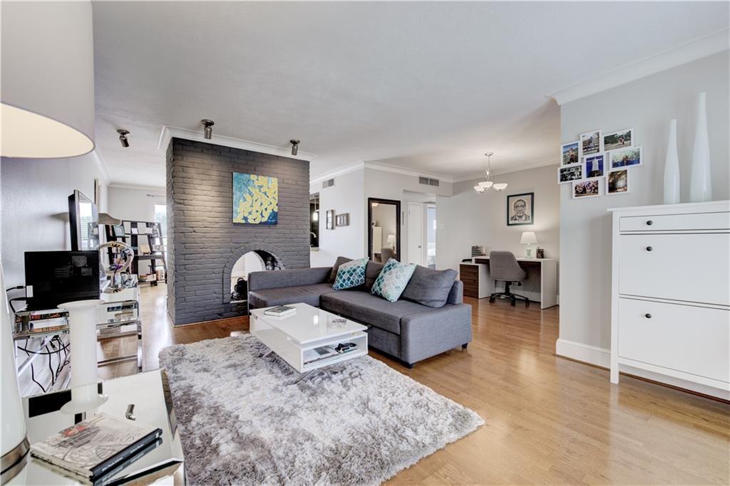 5917 University Boulevard - Photo 1