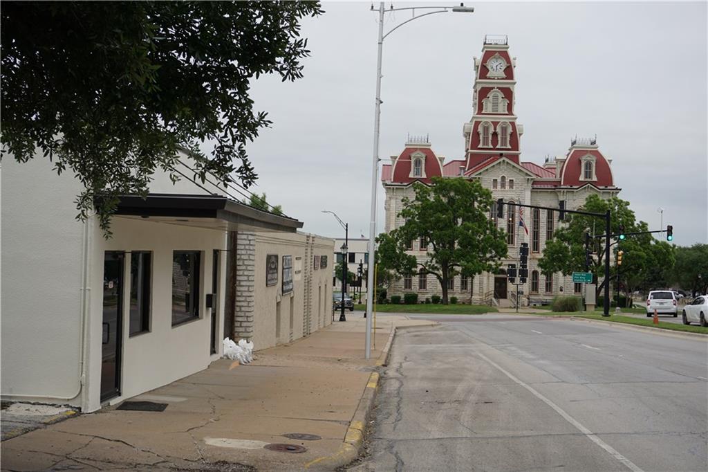 110 Palo Pinto Street - Photo 1