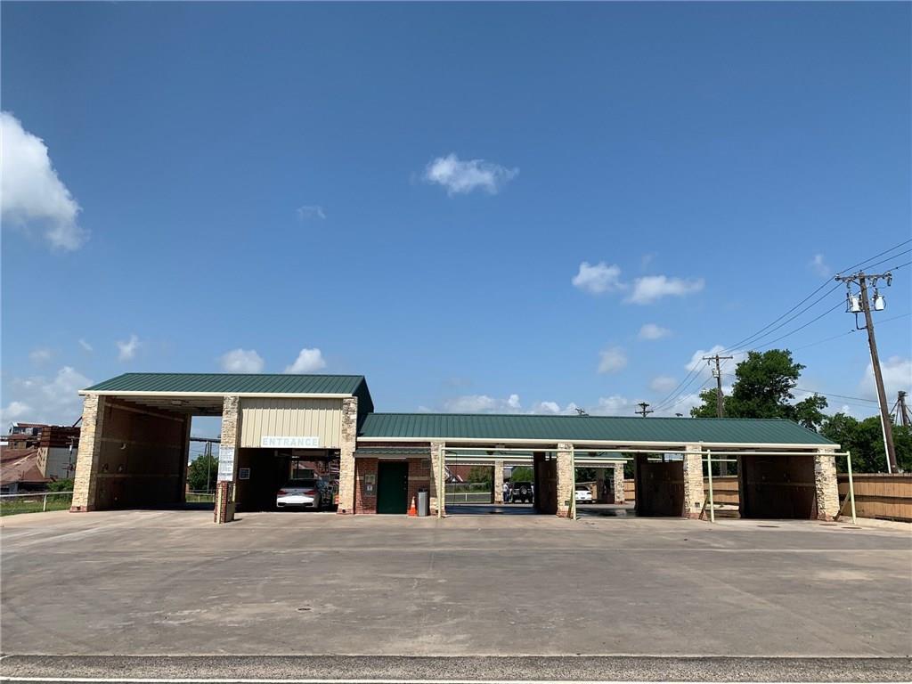 320 Santa Fe Street - Photo 1