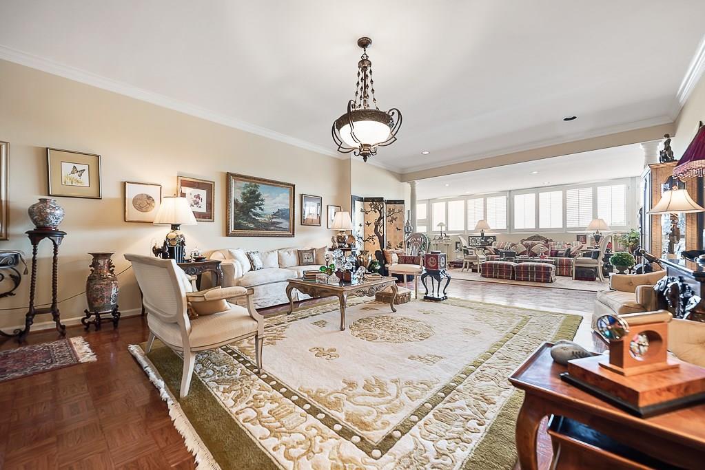 6335 Northwest Highway - Photo 1