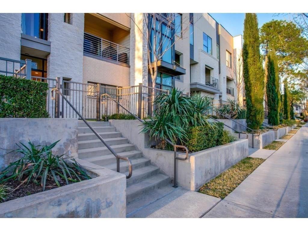 4111 Newton Avenue - Photo 1