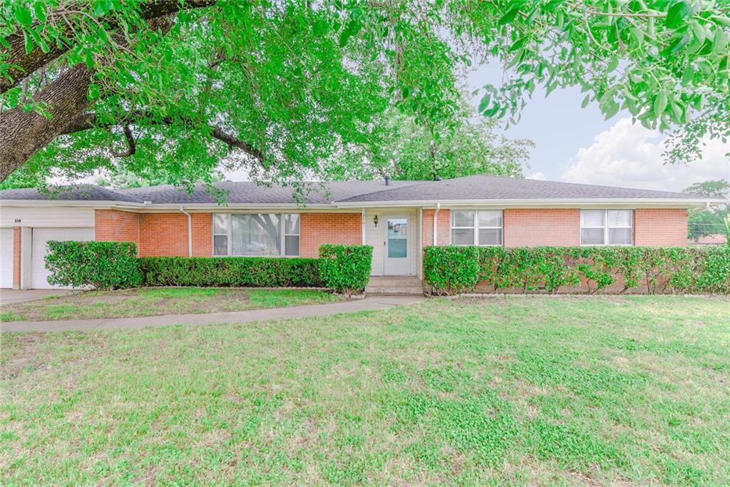 310 Lakeview Drive - Photo 1