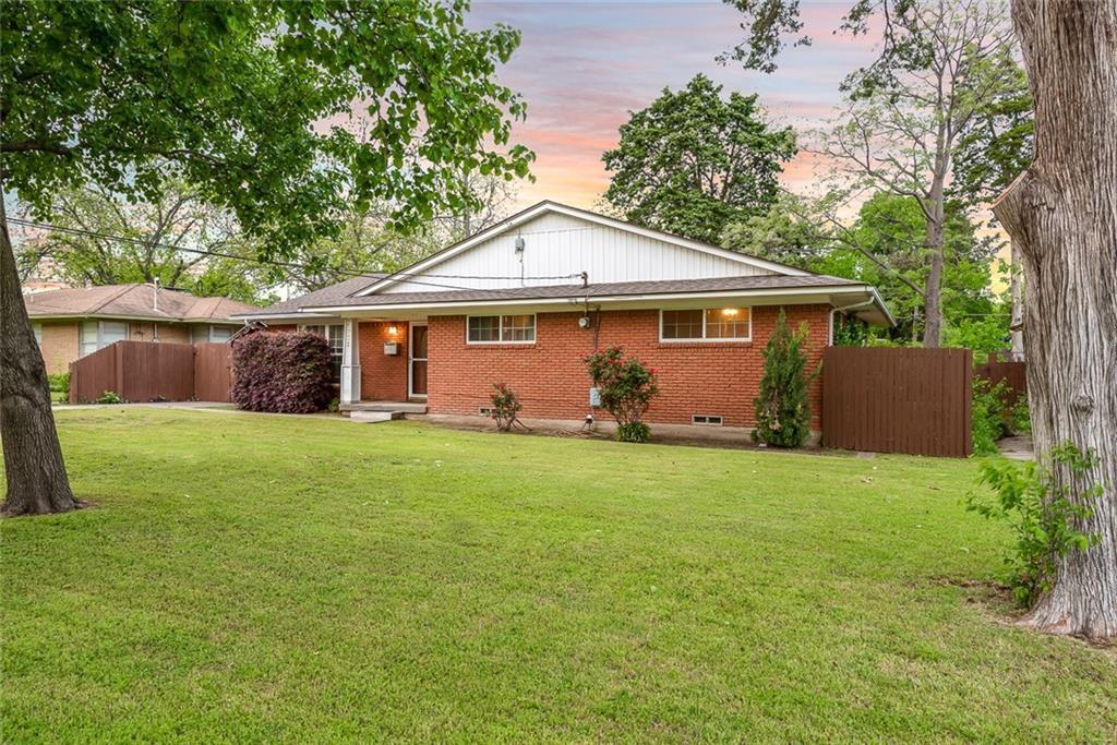 2929 Southwood Drive - Photo 1