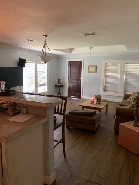 812 College Street - Photo 1